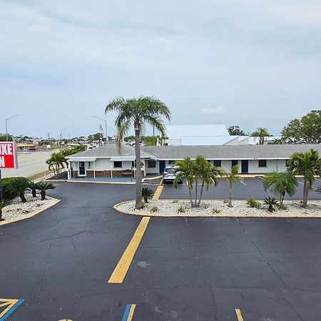 Deluxe Inn - Sarasota South Bradenton エクステリア 写真