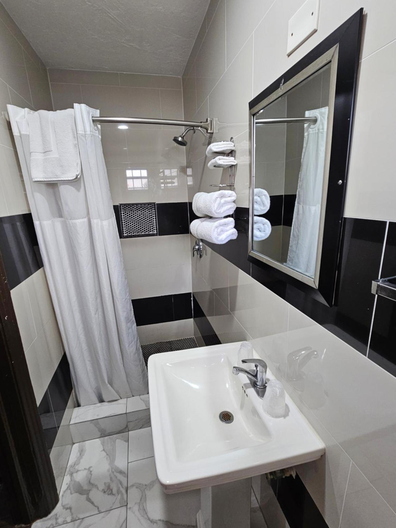 Deluxe Inn - Sarasota South Bradenton エクステリア 写真
